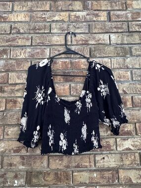 Black Giselle smocked Floral Peasant Top black and white floral